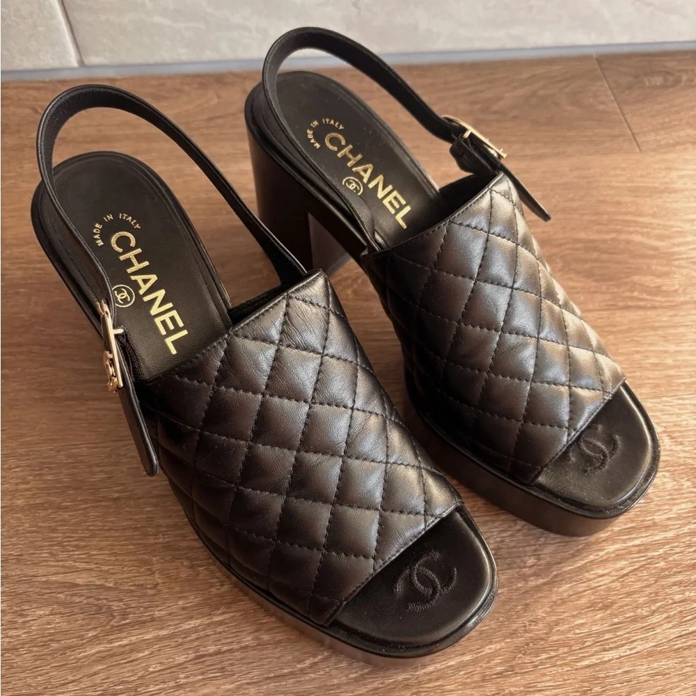 CHANEL Black Quilted Platform Sandals - Authentic - Size 39 - Like New - Picture 3 of 11